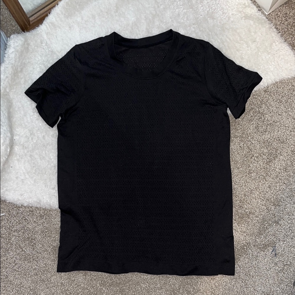 LULULEMON TOP